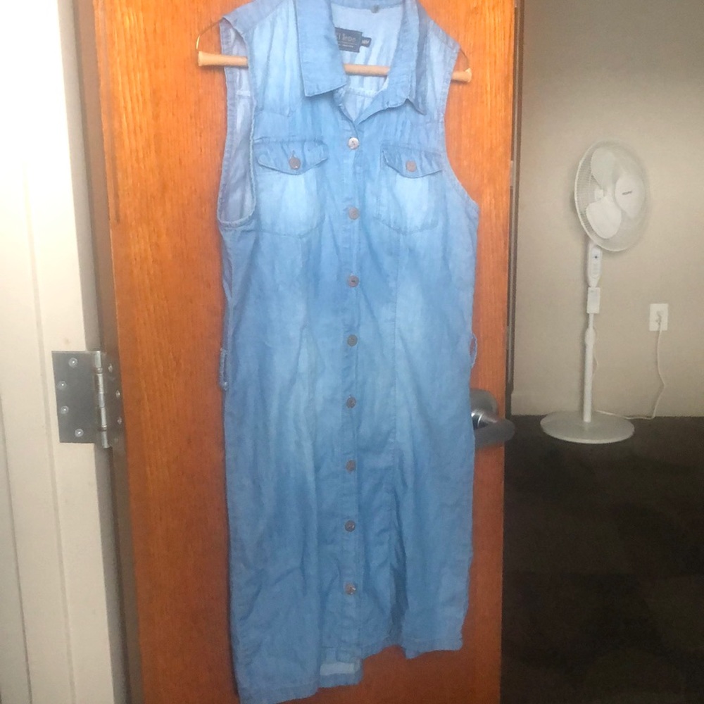 SONO DENIM DRESS SIZE M